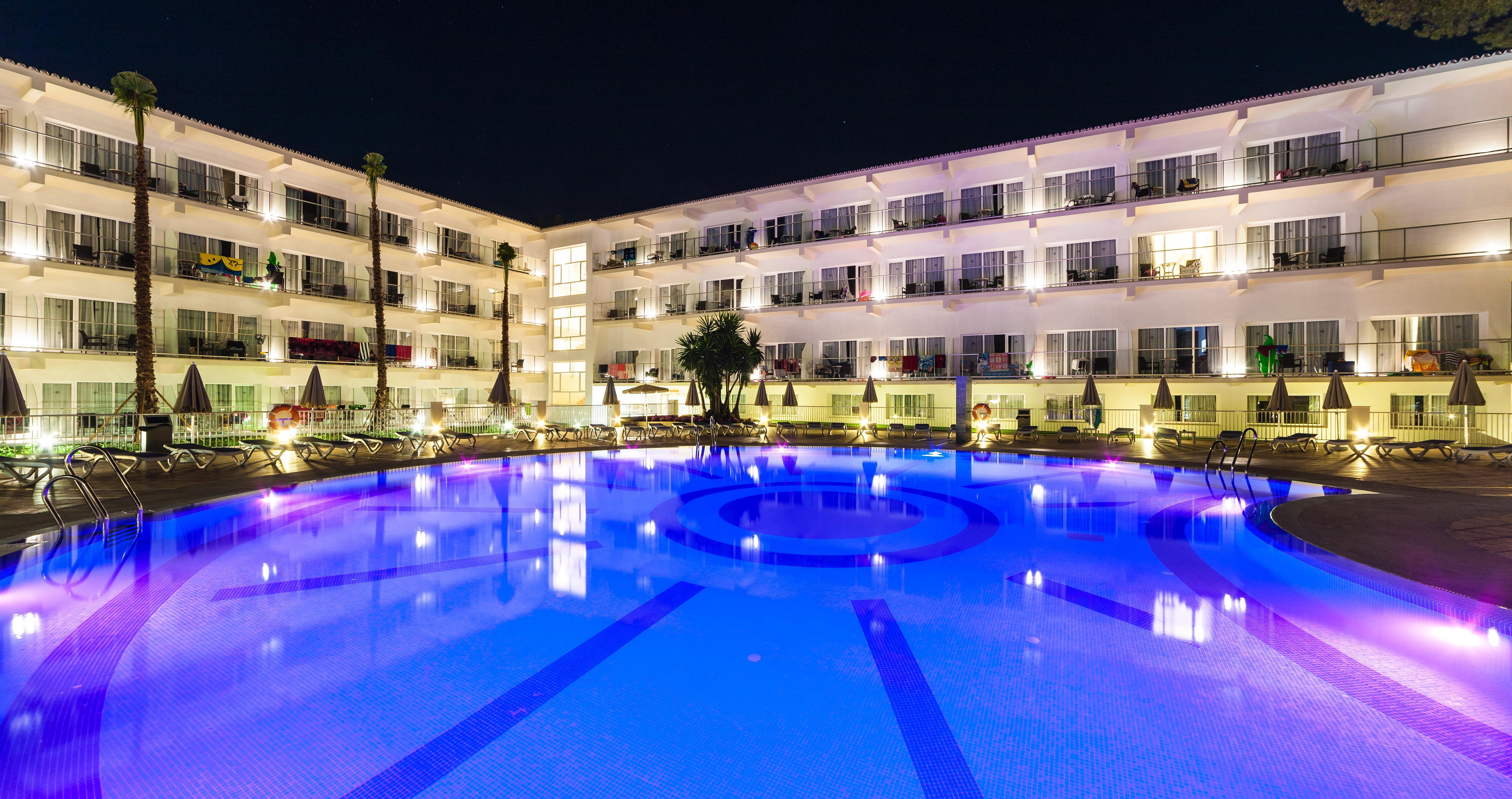 Globales Playa Estepona Ngoại thất bức ảnh